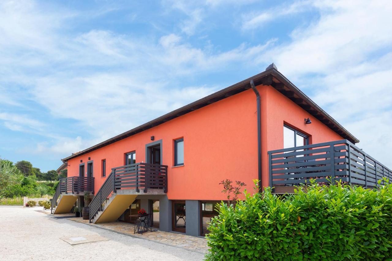 Apartmani Karoca 3 พูลา ภายนอก รูปภาพ