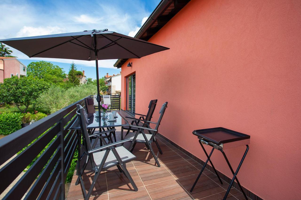 Apartmani Karoca 3 พูลา ภายนอก รูปภาพ